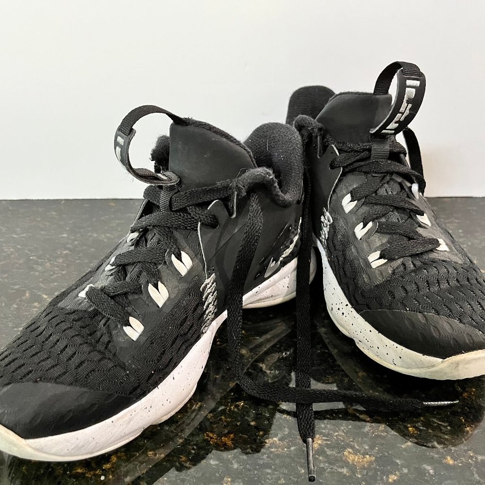 Kids Nike Black Tennis Shoes